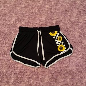 🛑Rue21 black Sunflower Shorts